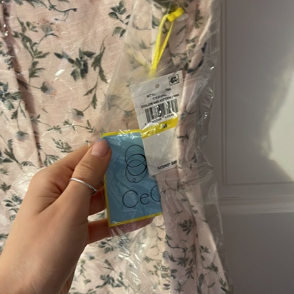 NWT CeCe Wildflower Meadow Ruffle Jersey Dress In Kitten Pink size Medium - Picture 3 of 3